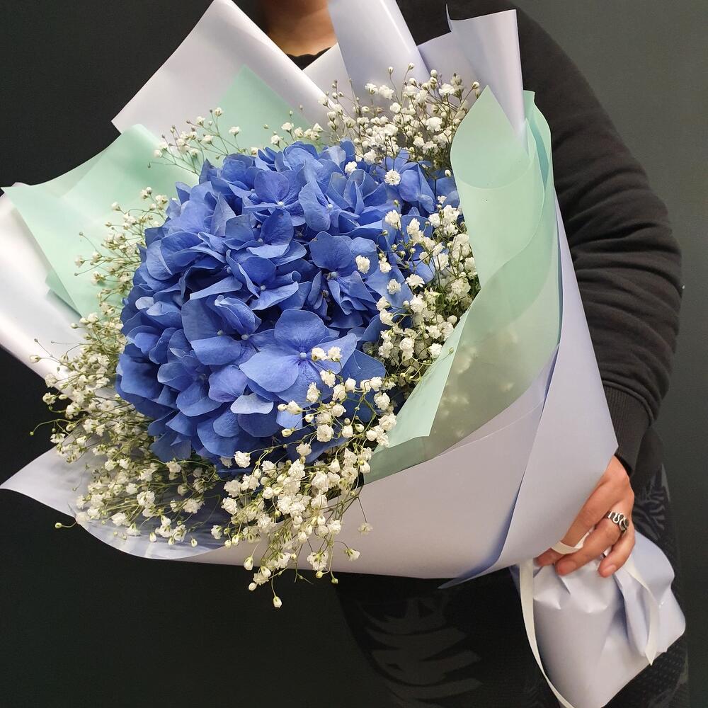 Букет синей гортензии 