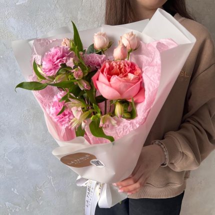 Яркий букет комплимент