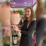 Пионовидные розы «Кхалиси»