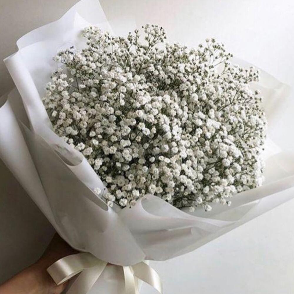 Воздушный букет из белой гипсофилы