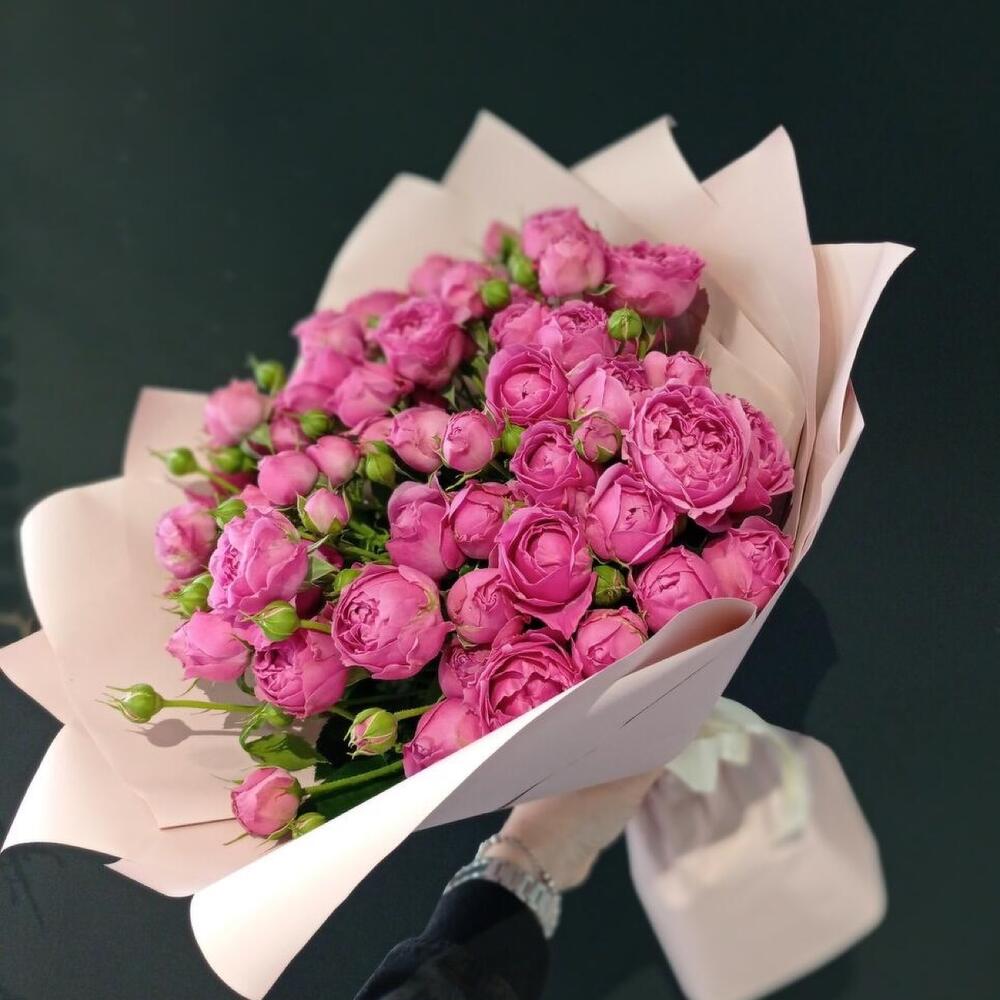 Букет из пионовидной кустовой розы Мисти Баблс «Guns N Roses»